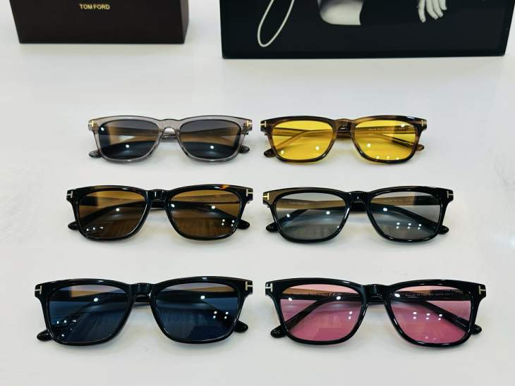 Picture of Tom Ford Sunglasses _SKUfw76017561fw